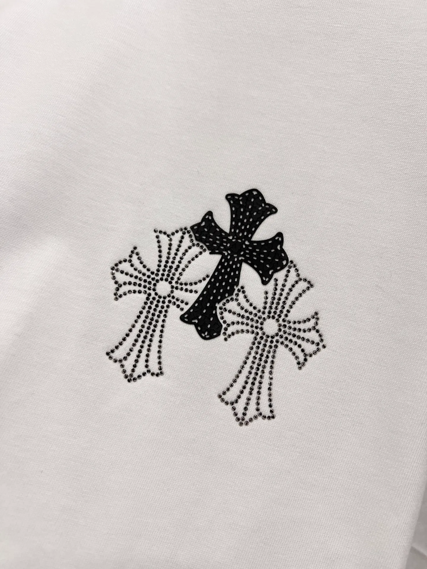🅿️190 CH Crowe 2025 autumn and winter new short-sleeved T-shirt, cross foam technology + Middle Eastern Australian diamond design technology, the real thing is great🔥Same style for men and women, loose version, size S M L XL XXL five sizes black white